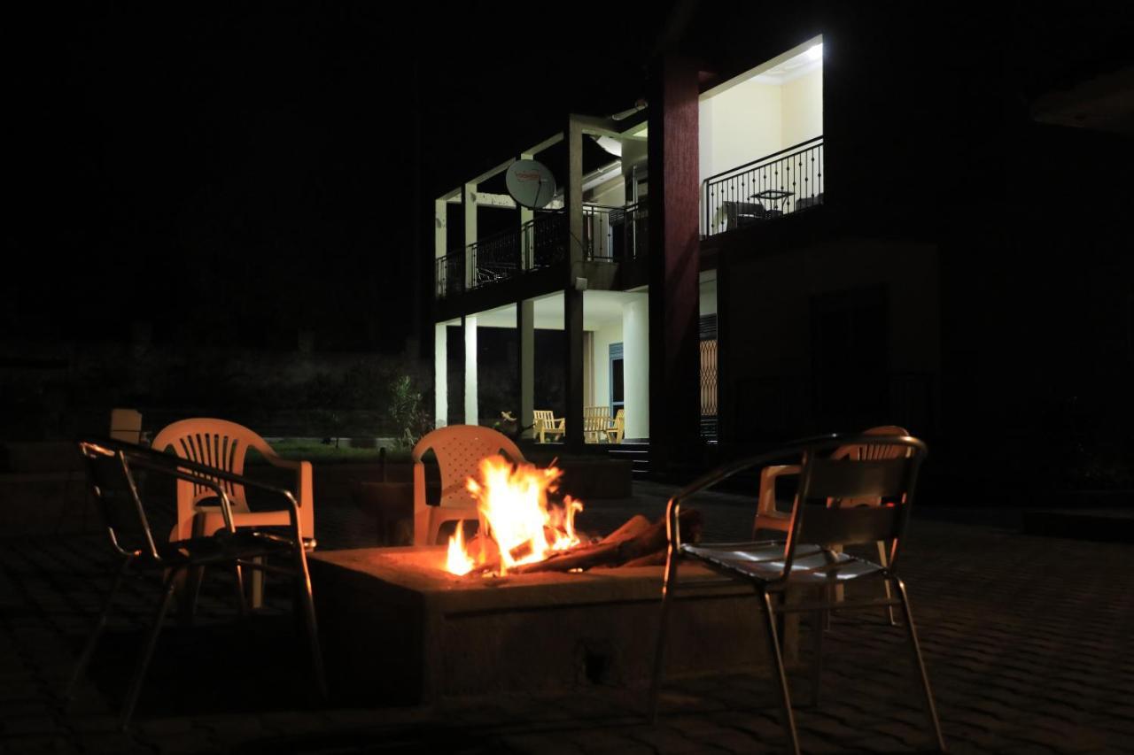 Silver Oaks Hotel Boma Fort Portal Exteriér fotografie