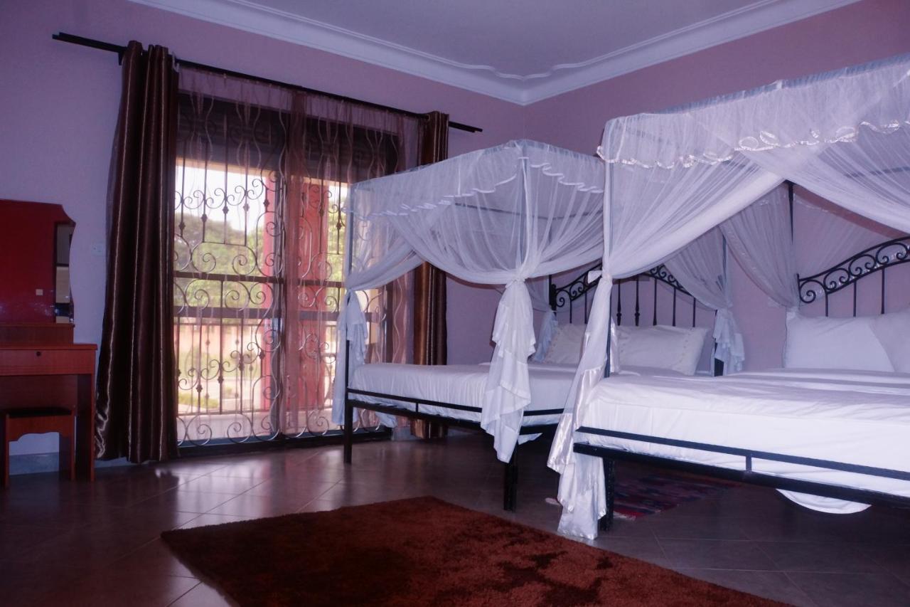Silver Oaks Hotel Boma Fort Portal Exteriér fotografie