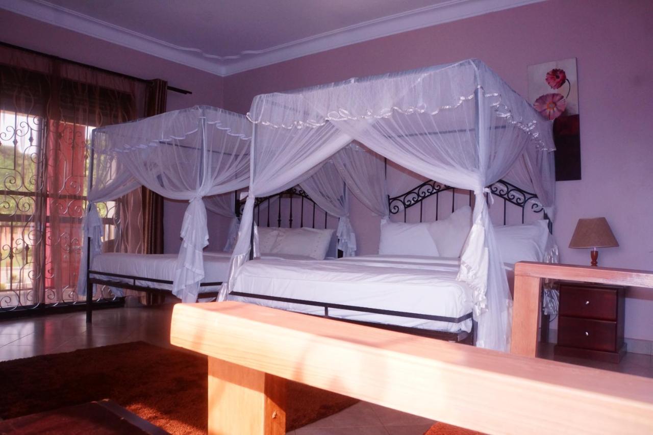 Silver Oaks Hotel Boma Fort Portal Exteriér fotografie