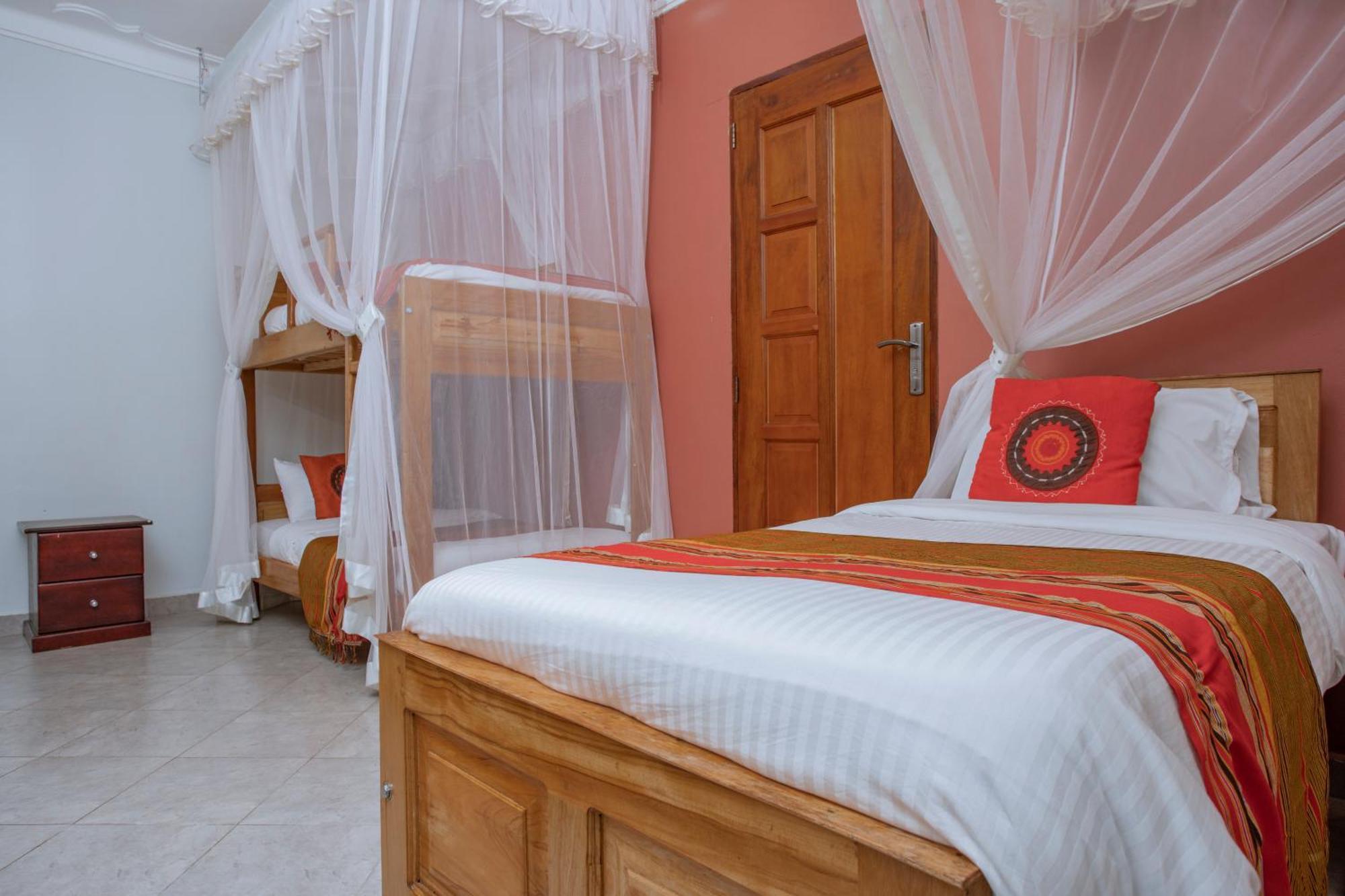 Silver Oaks Hotel Boma Fort Portal Exteriér fotografie