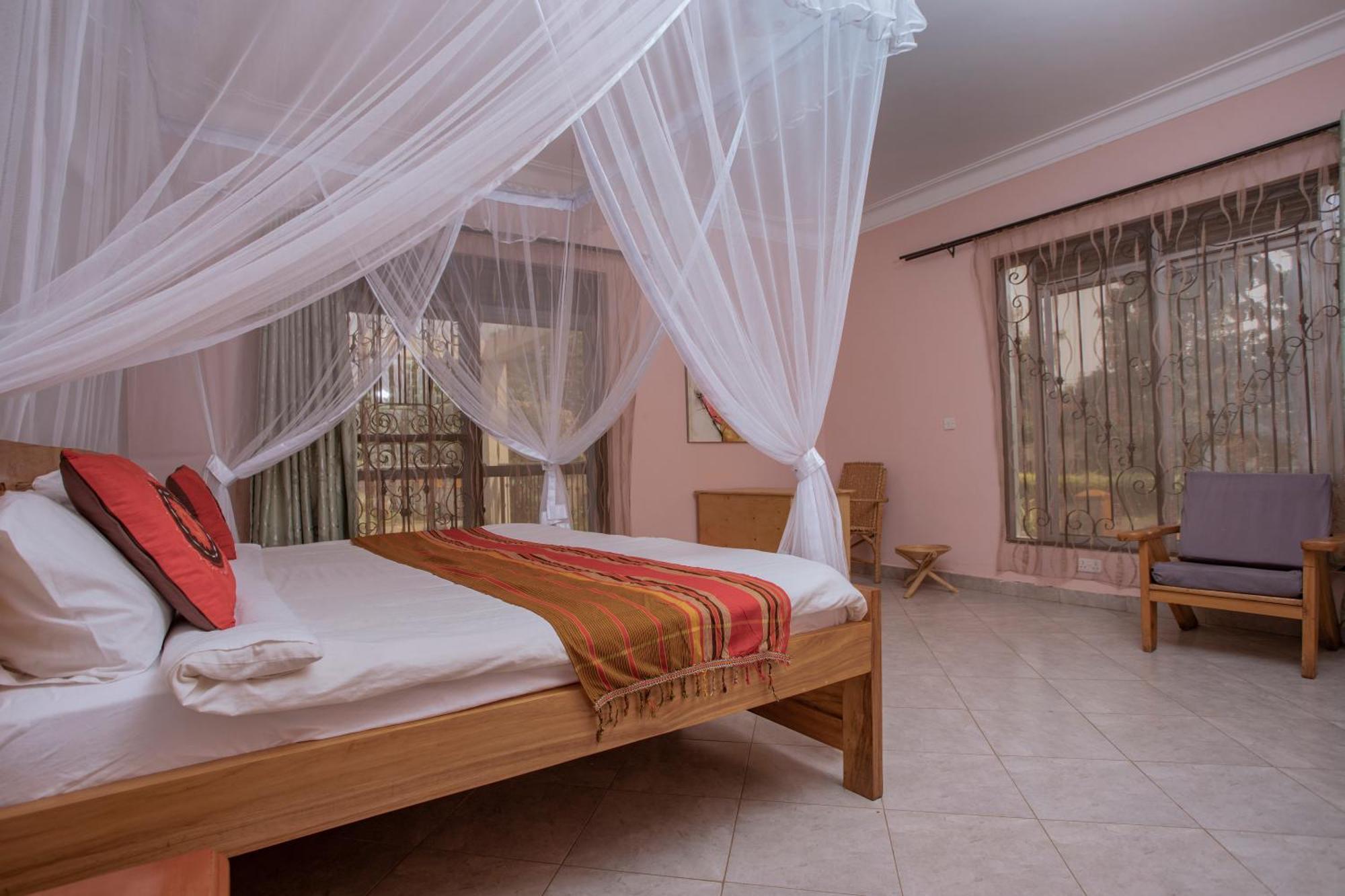 Silver Oaks Hotel Boma Fort Portal Exteriér fotografie