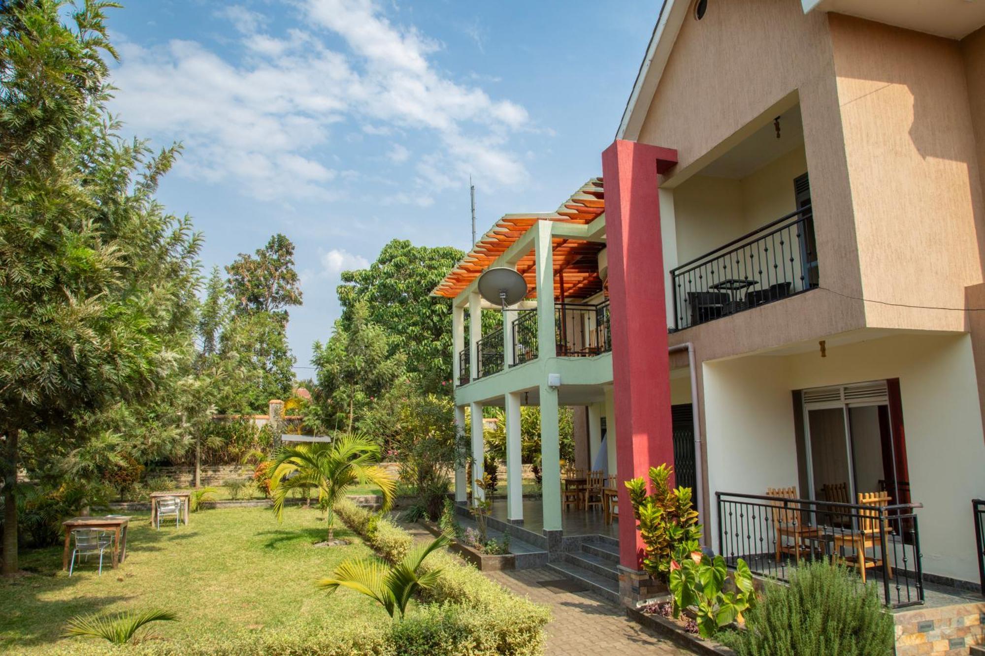 Silver Oaks Hotel Boma Fort Portal Exteriér fotografie