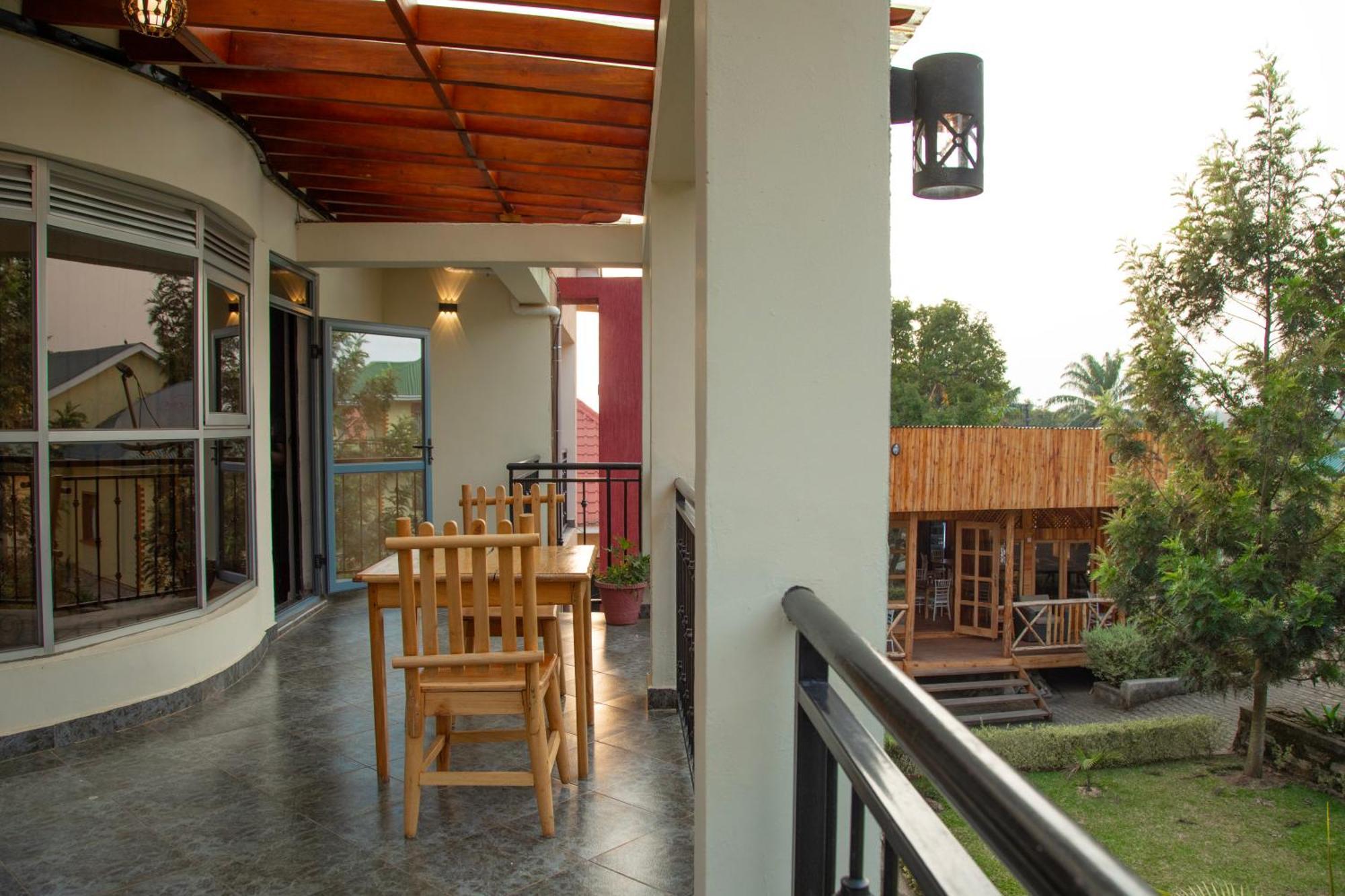 Silver Oaks Hotel Boma Fort Portal Exteriér fotografie
